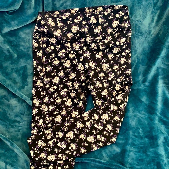 2 Piece Victoria’s Secret Pink Ultimate Collection - Picture 3 of 9